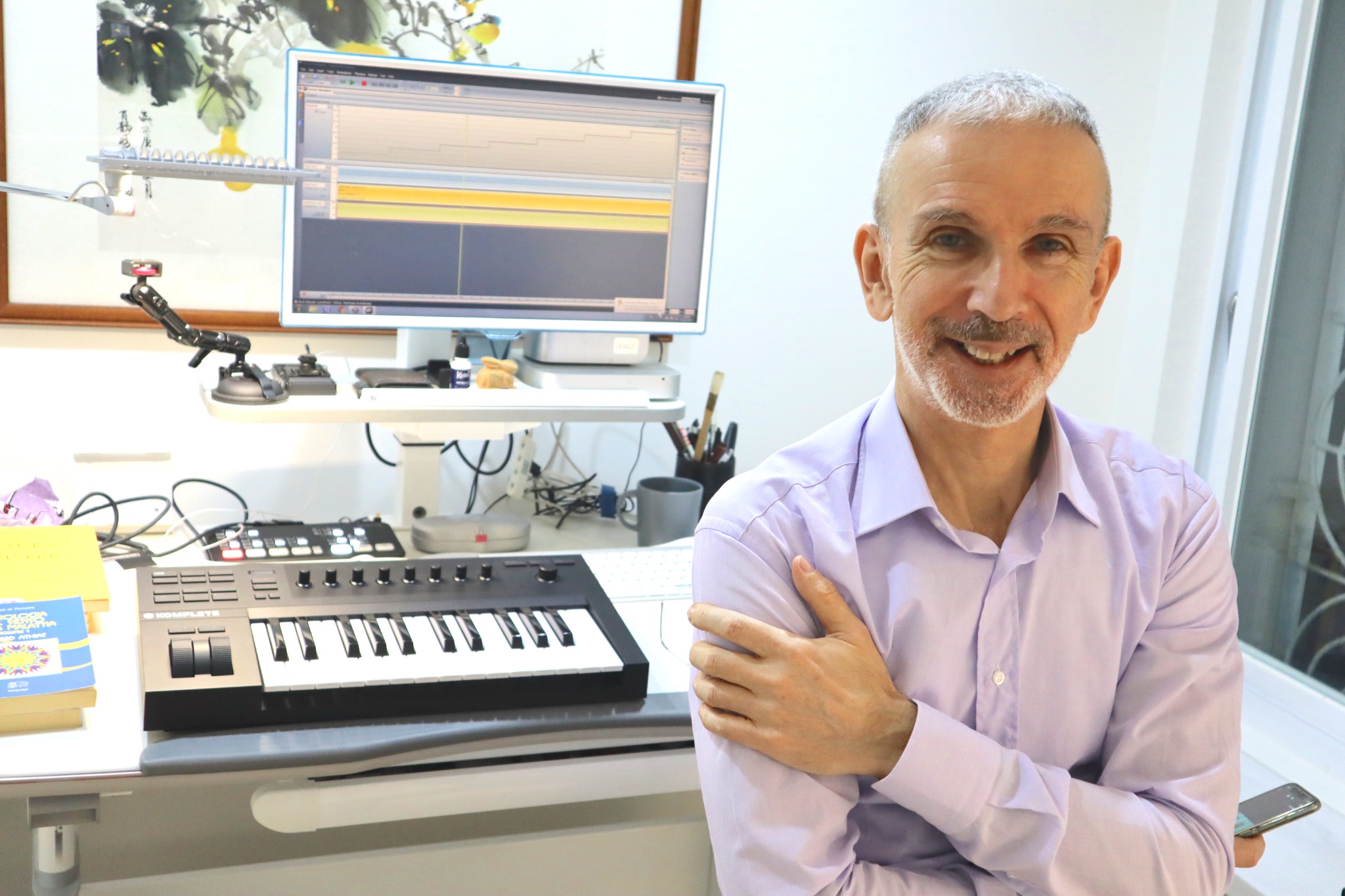Il Dr. Guarnieri alla console durante la produzione BWE